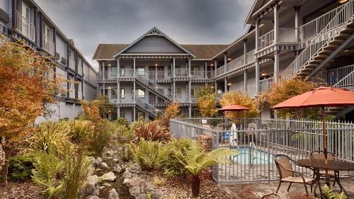 Best Western Plus Bayshore Inn image 9