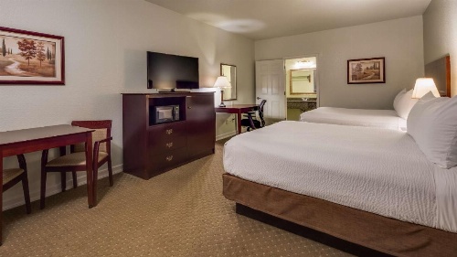 Best Western Plus Bayshore Inn image 23