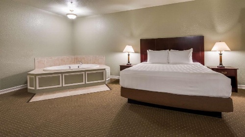 Best Western Plus Bayshore Inn image 27