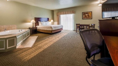 Best Western Plus Bayshore Inn image 30